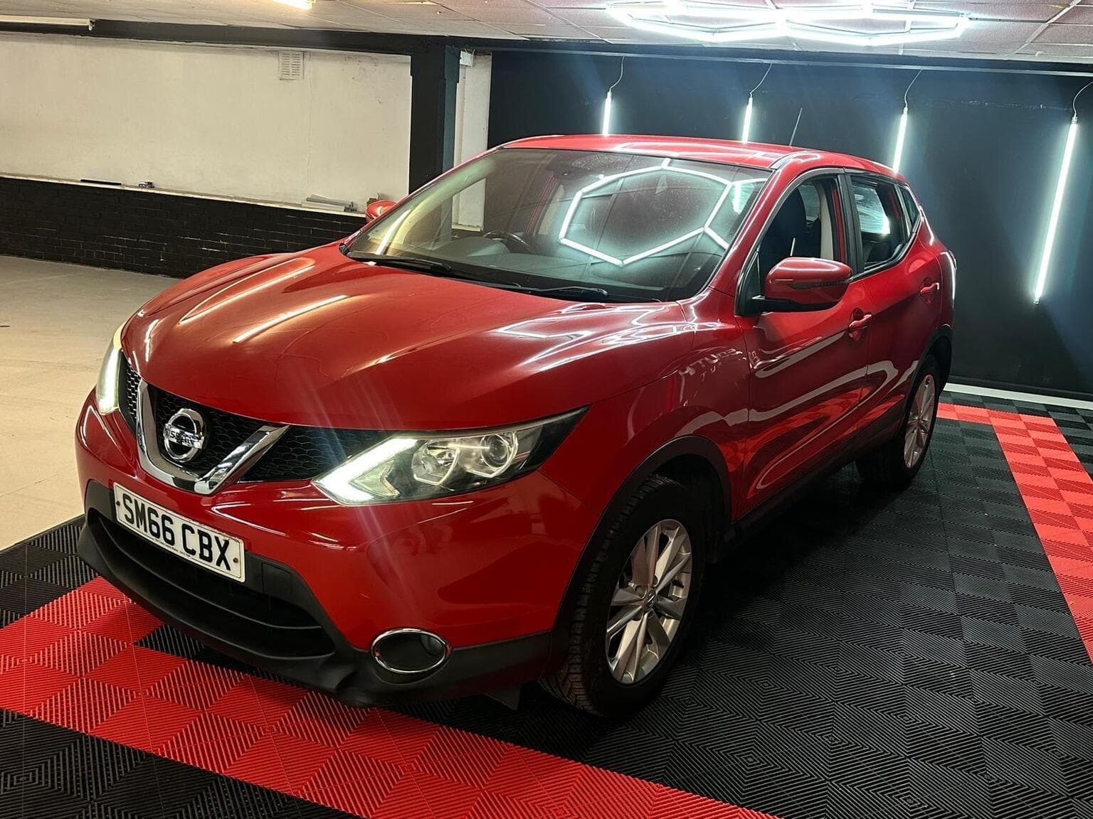 Nissan Qashqai 1.5 dCi Acenta 2WD Euro 6 (s/s) 5dr — photo 3