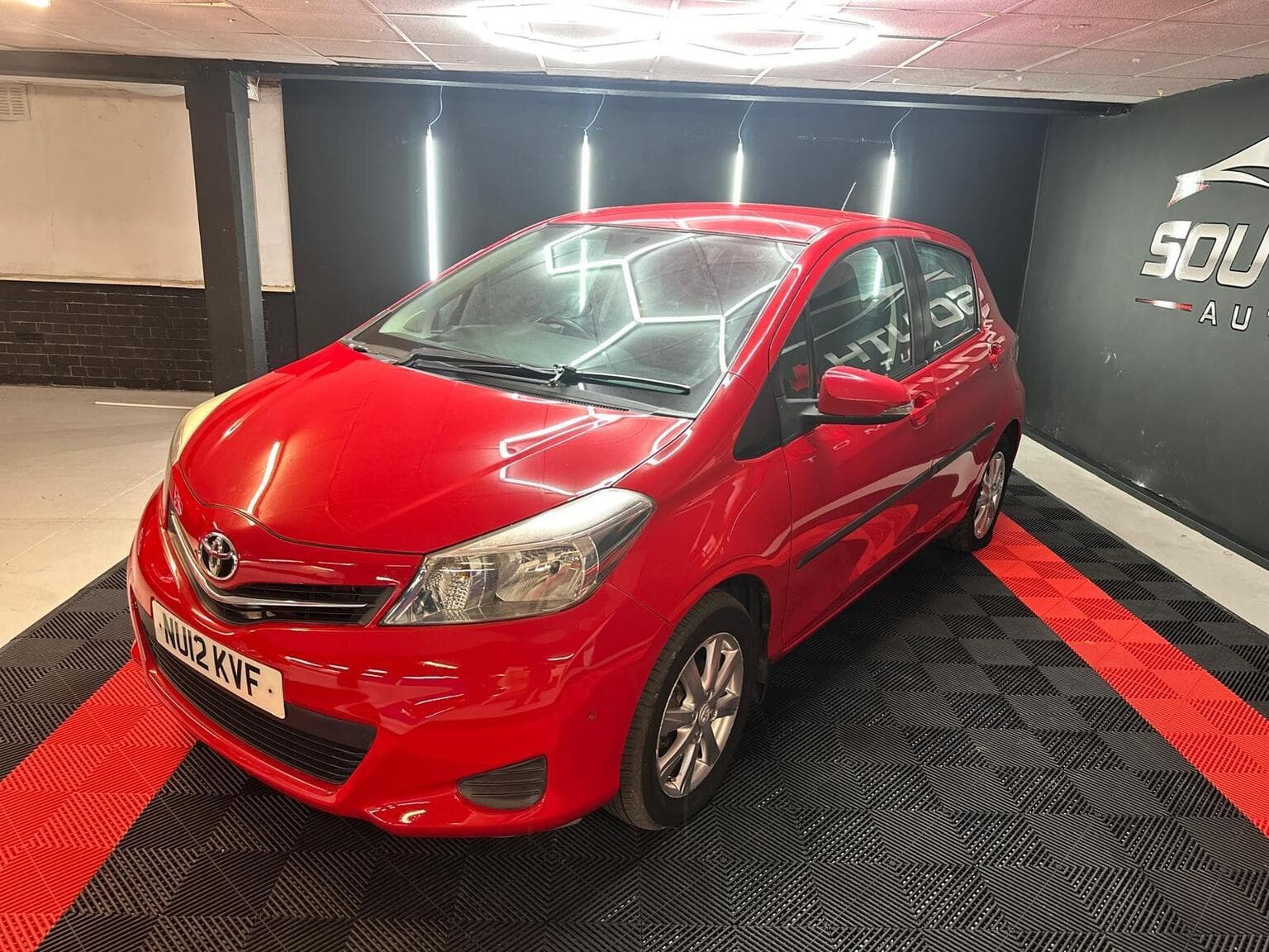 Toyota Yaris 1.4 D-4D TR Euro 5 5dr — photo 3