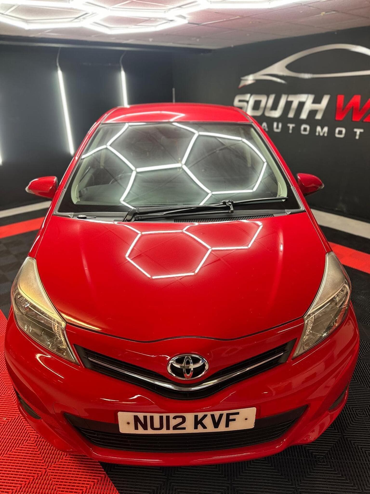 Toyota Yaris 1.4 D-4D TR Euro 5 5dr — photo 8