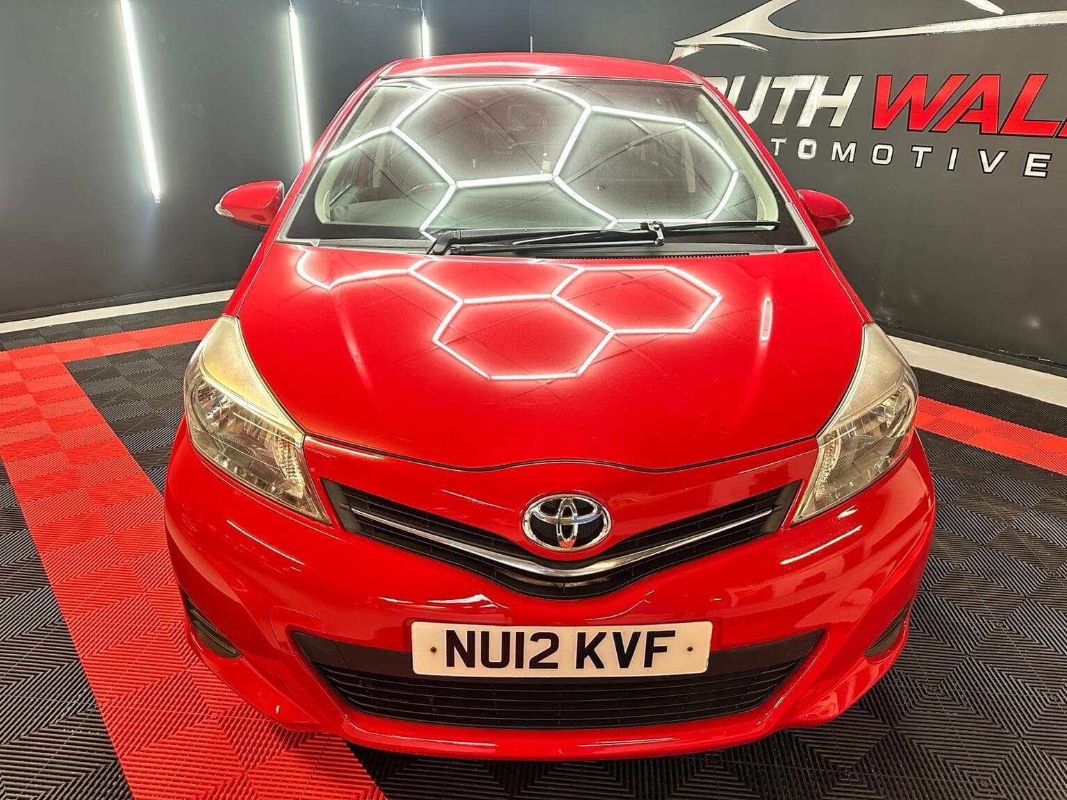Toyota Yaris 1.4 D-4D TR Euro 5 5dr — photo 11
