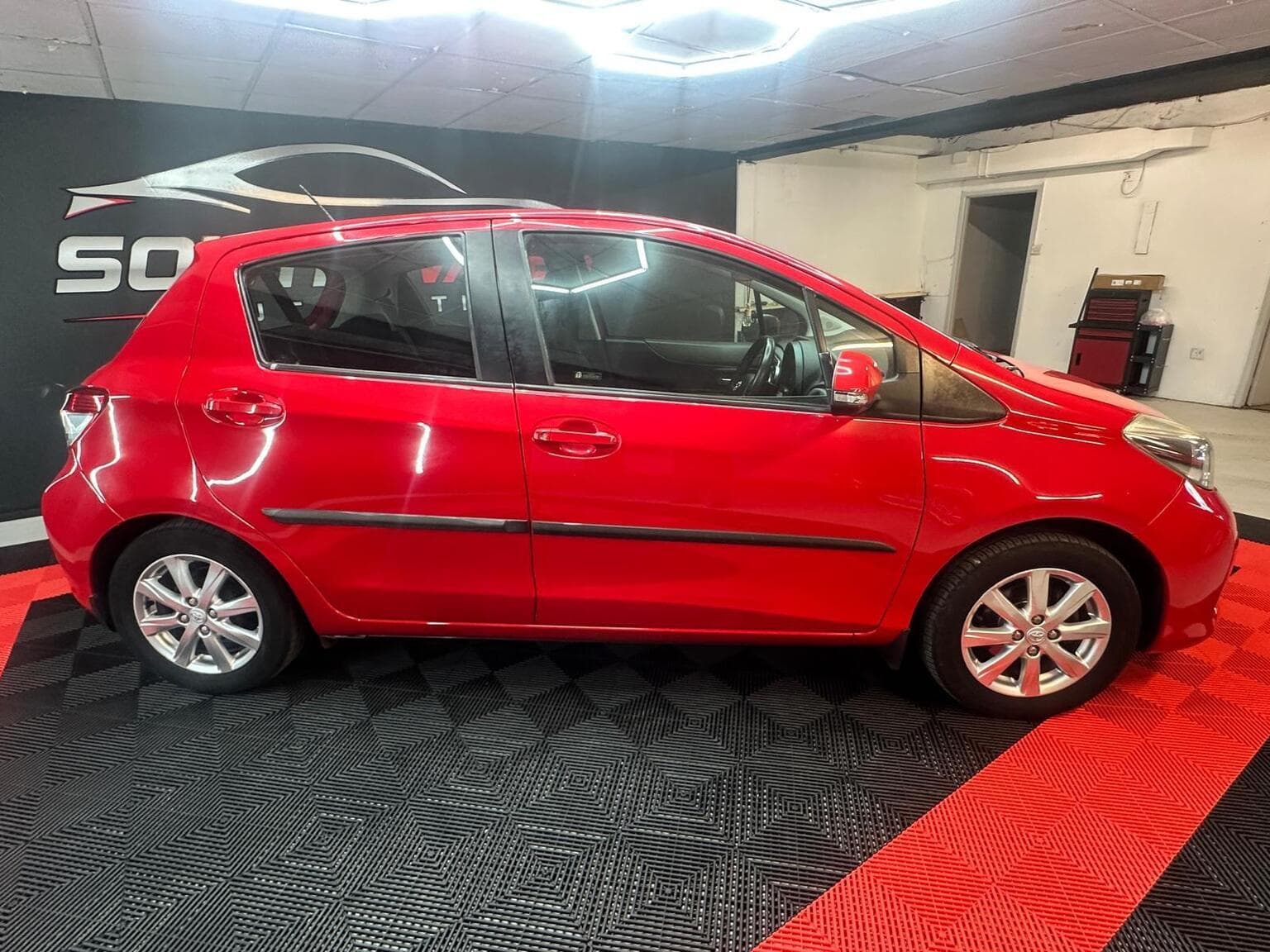Toyota Yaris 1.4 D-4D TR Euro 5 5dr — photo 22