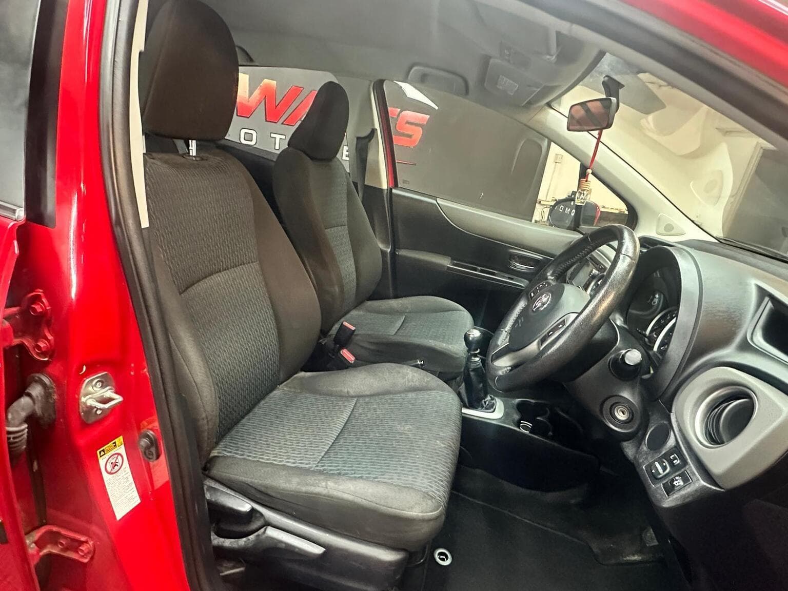 Toyota Yaris 1.4 D-4D TR Euro 5 5dr — photo 31