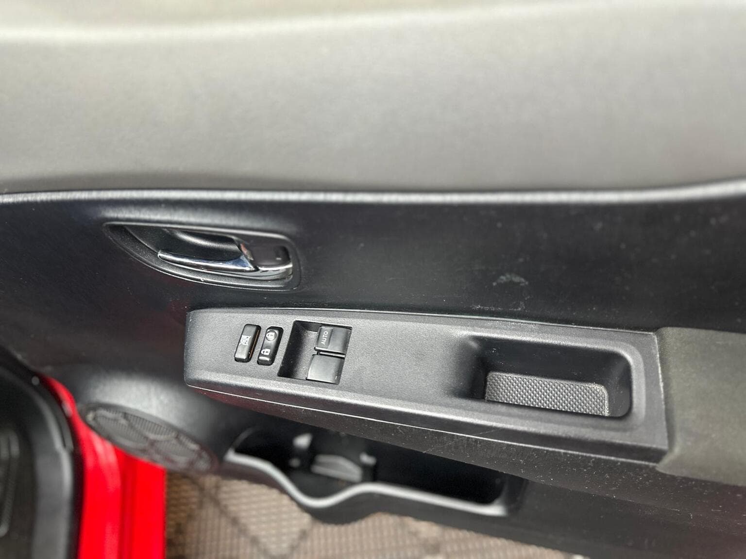 Toyota Yaris 1.4 D-4D TR Euro 5 5dr — photo 34